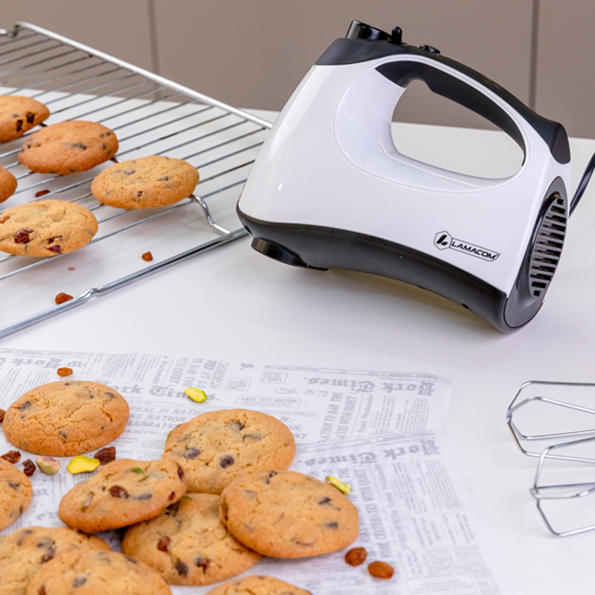 Hand Mixer – 5 Speeds with Pulse Function, 300 W, Includes 4 Whisks - Image 2